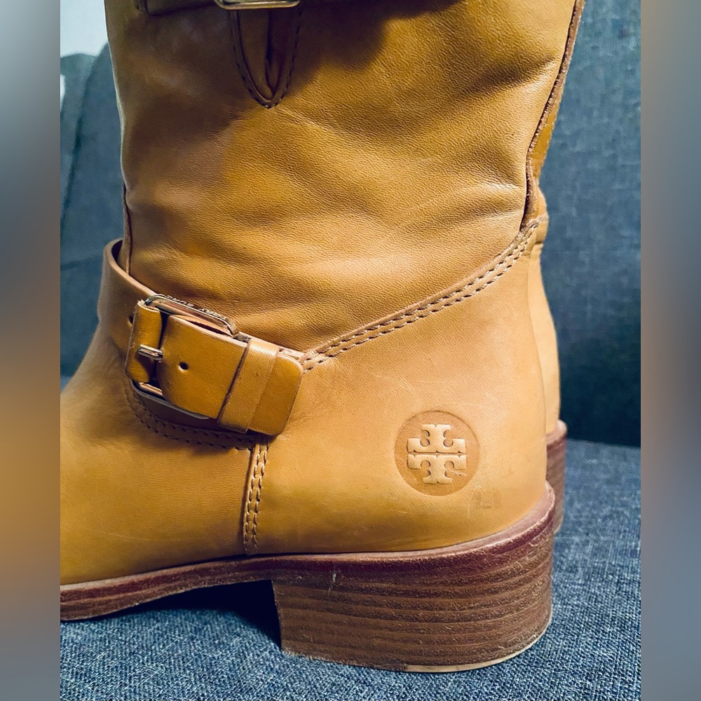 Tory Burch Bennie Moto Engineer Boot Tan Leather Double Buckle Ankle - Picture 7 of 12